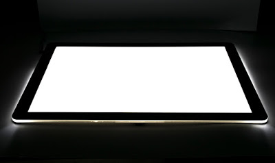 2Fに超薄型トレース台「VANCO LEDトレース台A3 調光プラス 